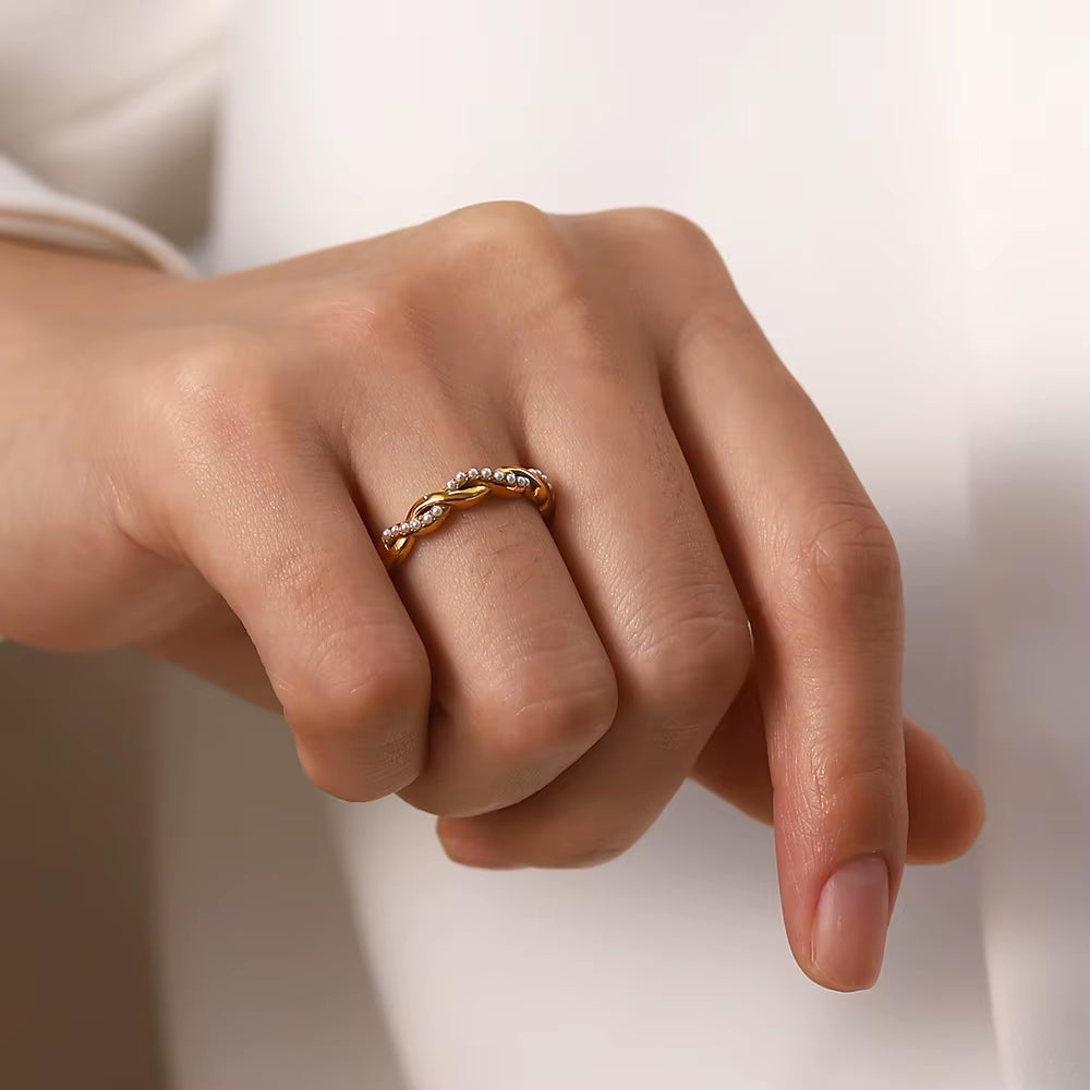 Uworld Simply Waterproof Dainty Twisted Pearl Ins Popular 18K PVD Gold Plated Stainless Steel Stacking Ring Bague Acier Inoxydab