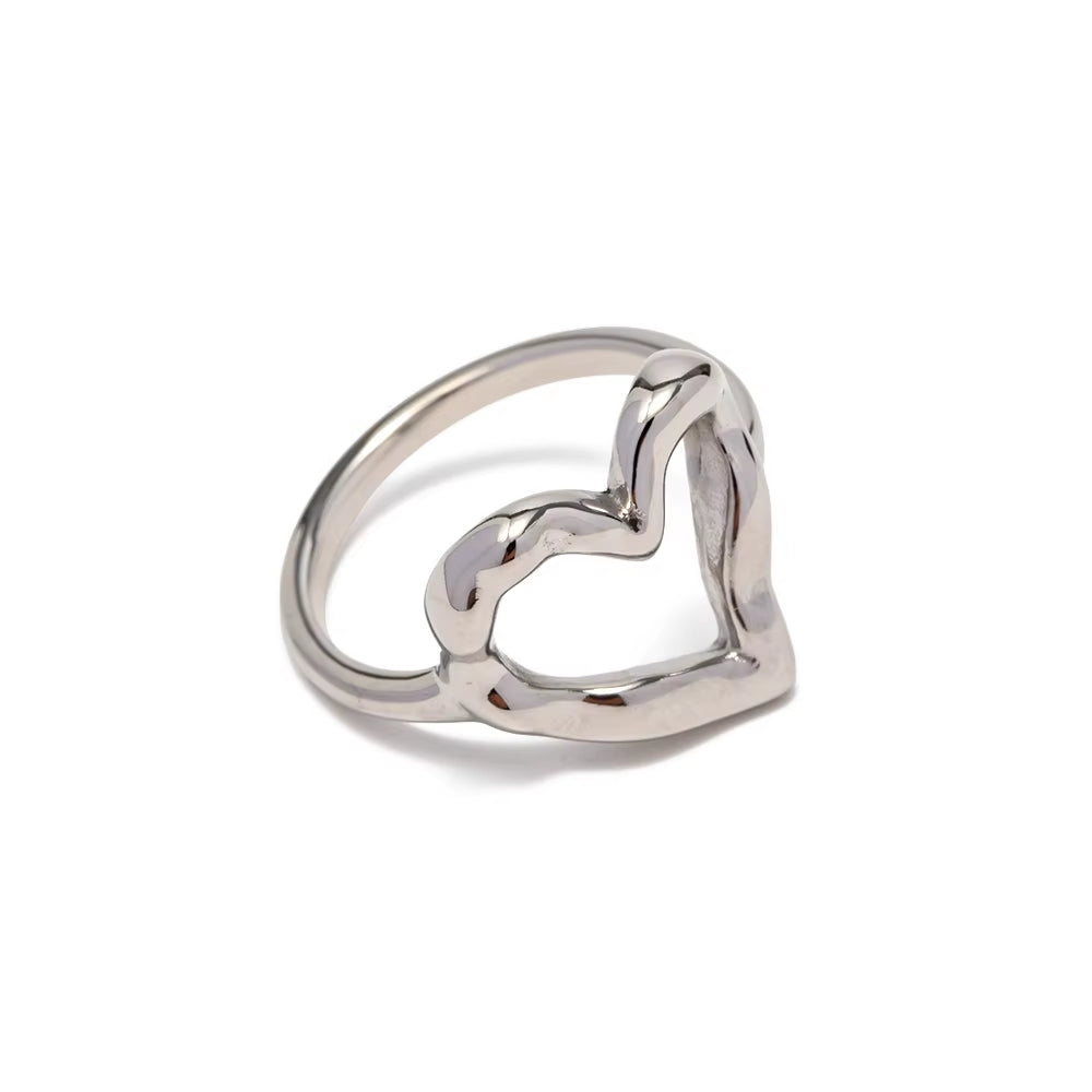 Uworld Vintage Stainless Steel Unique Heart Shaped Ring Twist Design Waterproof Charm Ring for Women Statement Fashion Jewelry