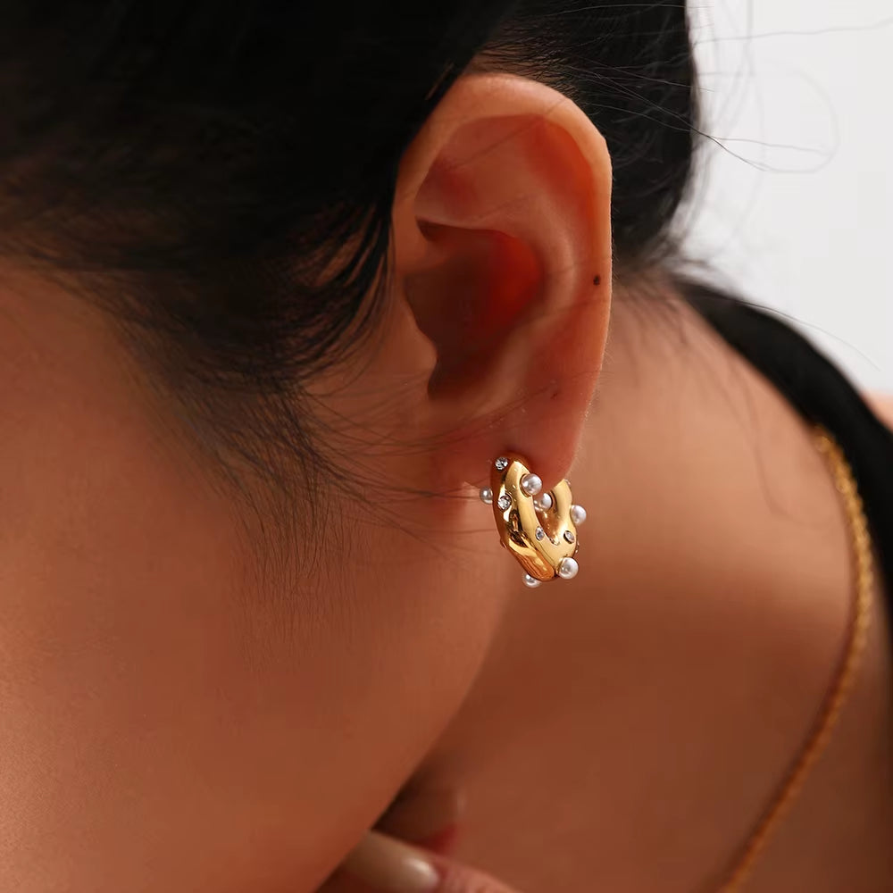 Shaped Hammer Shiny Zircon CC Shape Hoop Earrings for Women 18K Gold Plated Stainless Steel Circle Earrings Jewelry