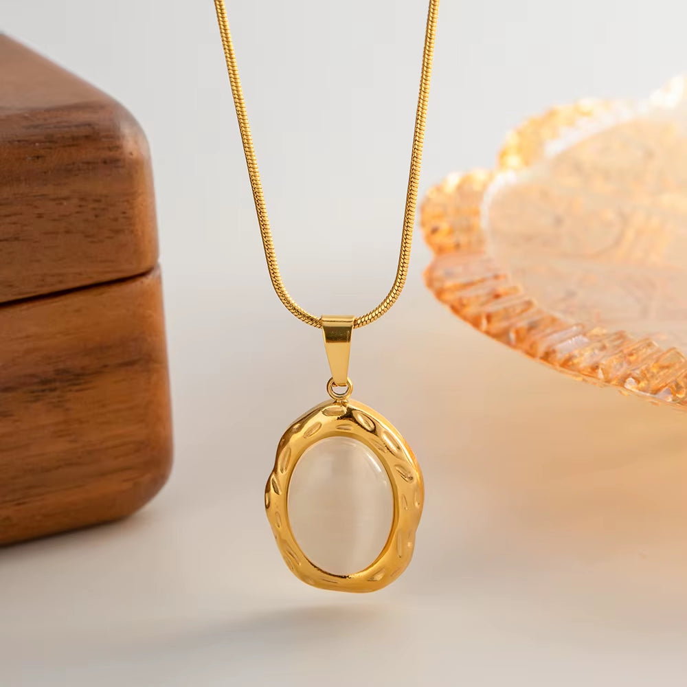 Luxury 18K Gold Plated Stainless Steel Oval Shape White Cat Eye Opal Stone Pendant Necklace Fashion Jewelry